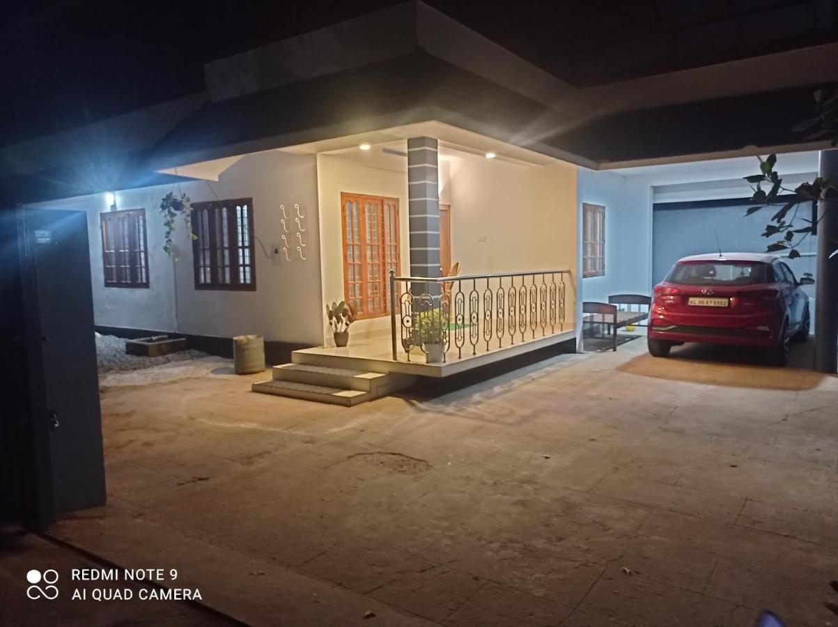 Ferienwohnung Fab House Thekkady Exterior foto