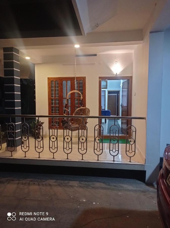 Ferienwohnung Fab House Thekkady Exterior foto