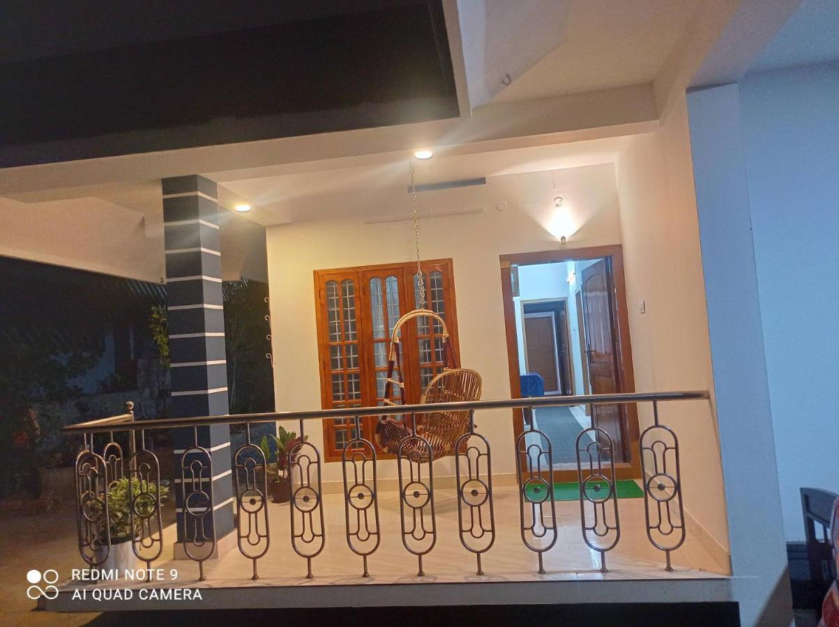 Ferienwohnung Fab House Thekkady Exterior foto